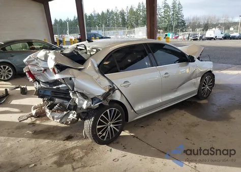 2014 Volkswagen Jetta 1.8T Se z USA, uszkodzony, nr VIN 3VWD17AJXEM294670